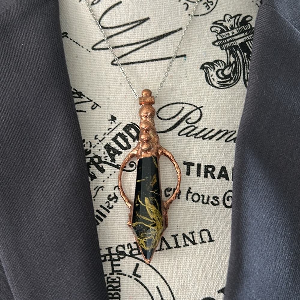 Artistic Black and Copper Pendant Necklace